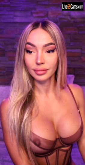 Blonde with big boobs online!!!