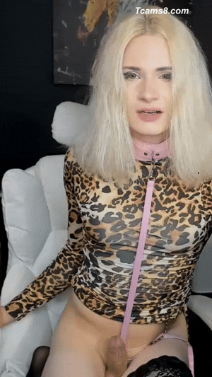 Does this make you crave fem cock?