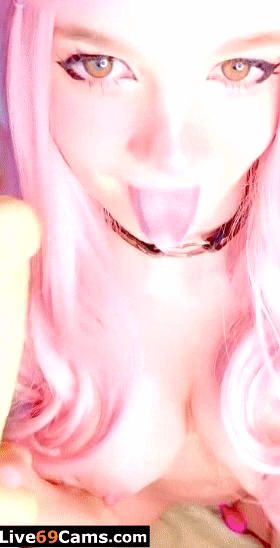 Little pink girl, honey eyes sucks like the best