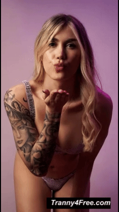 Teasing you softly | Come closer if you wanna feel the heat 🔥🍑