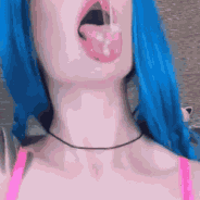 Hot Babe Teasing on Cam Swirling Cream in Her Mouth