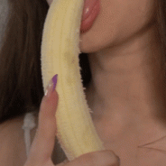 Innocent amateur girl solo on cam