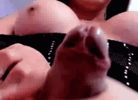 ParisBelleTS Jerking Off On Her Viewers