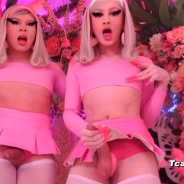 Two hot Futanari's stroking and teasing on cam