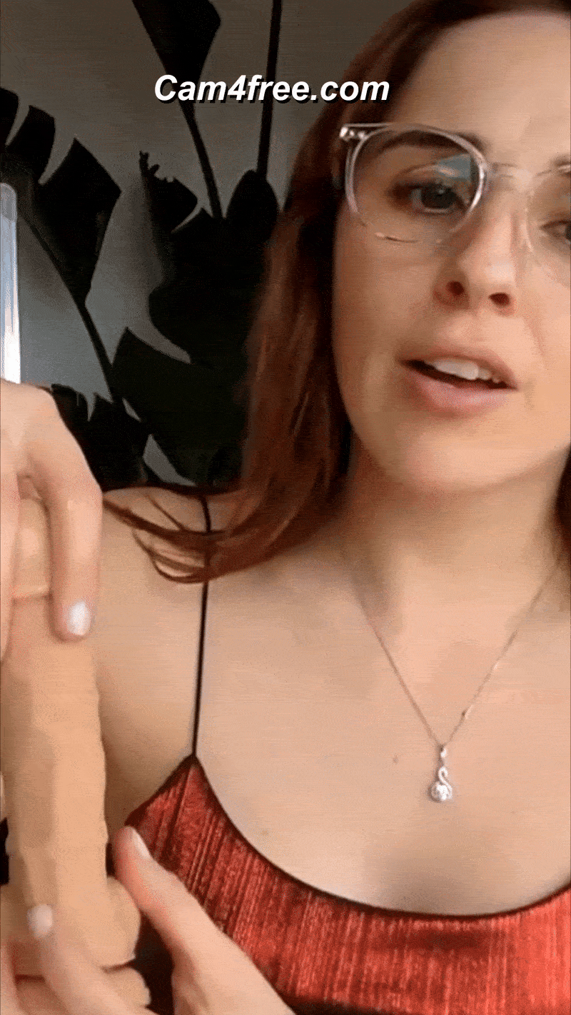 Cutie Teaches How to Pleasure a Cock