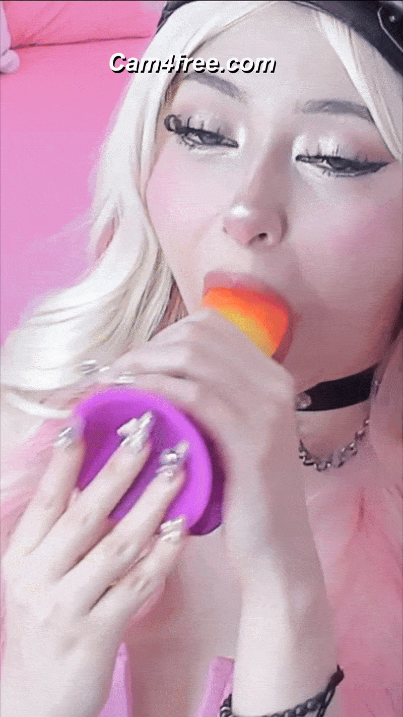 I Bet You Are Craving For a Blonde Egirl