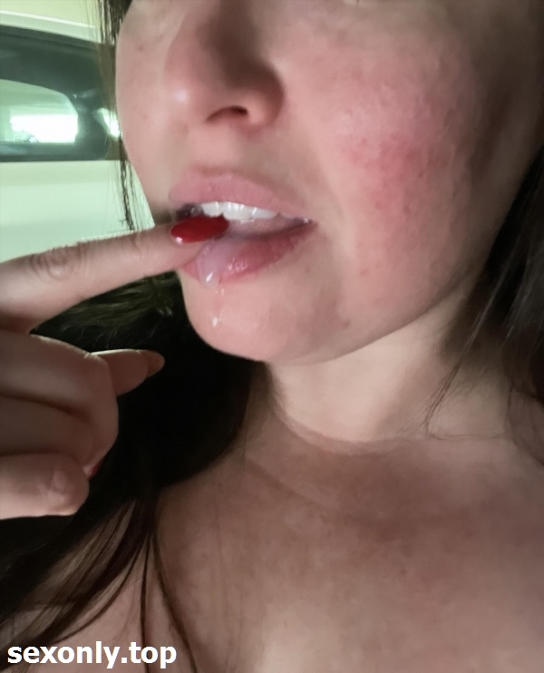 Kykybuneary ManyVids Leaked Sub_mom