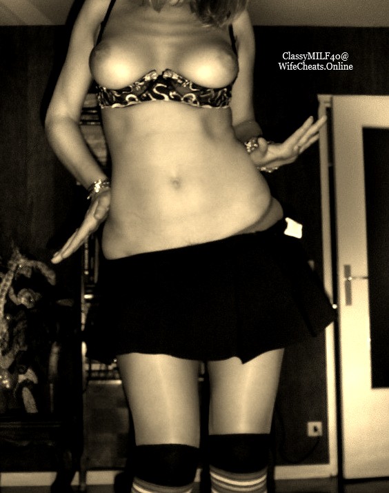 Who is ready for some naughty fun, boys?😜